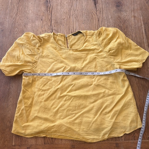 Zara yellow short sleeve top. Size XS - Picture 3 of 5